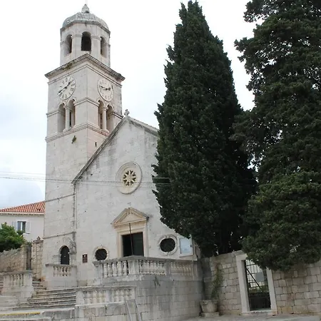 Vikendica Villa Lapetra *