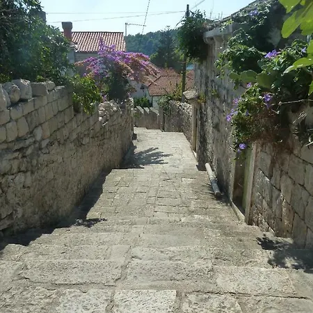 בית נופש Villa Lapetra קאבטאט